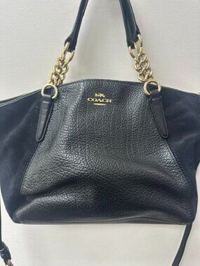 COACH Small Black Kelsey in Pebbled leather and Gold Hardware - great condition!